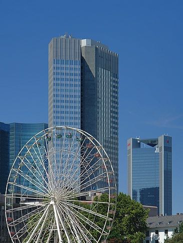 Foto Eurotower mit Riesenrad - Frankfurt am Main