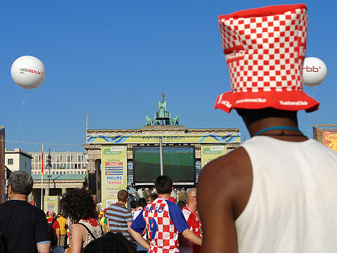 Fotos Fans am Brandenburger Tor | Berlin