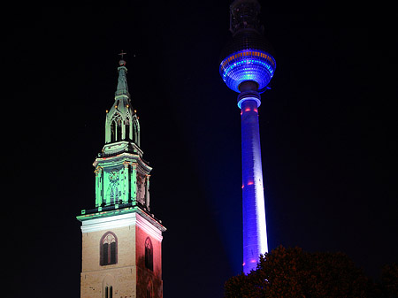 Marienkirche und Fernsehturm Fotos