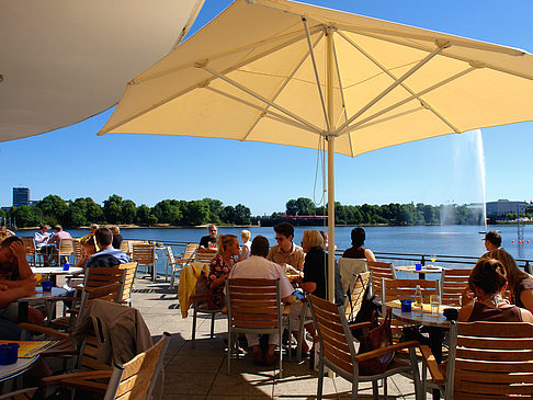 Brunchterrasse auf dem Alster Pavillon Fotos