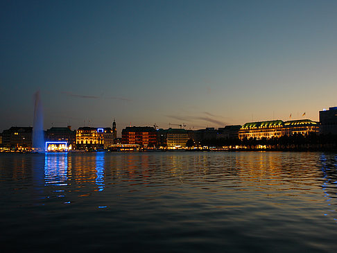 Binnenalster am Abend Fotos