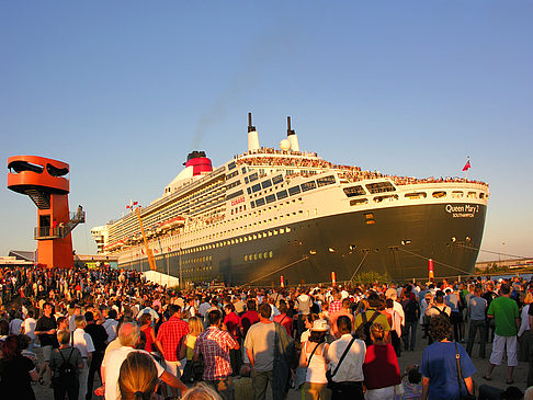 Queen Mary 2 - Volksfest