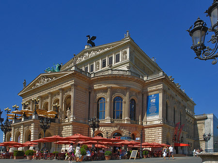 Foto Oper mit Laterne