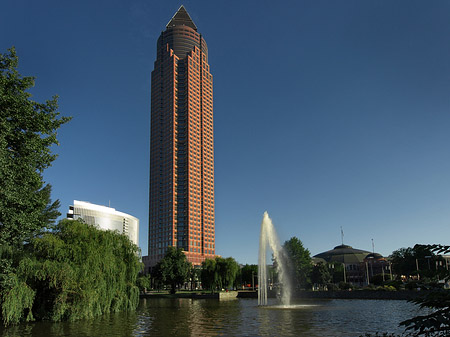 Fotos Messeturm mit Ludwig-Erhard-Anlage