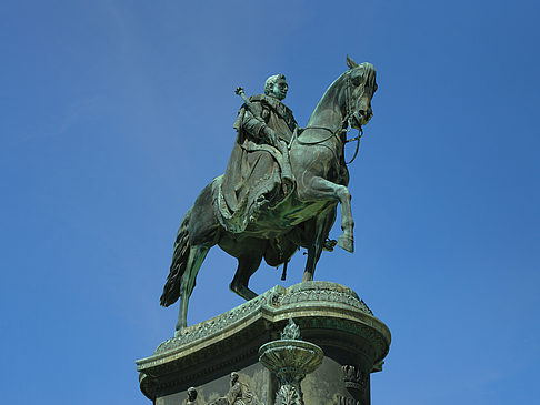 König-Johann-Statue Fotos